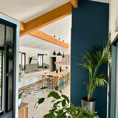 Architect-designed 150 M2 *