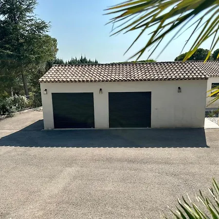 Architect-designed 150 M2 Villa