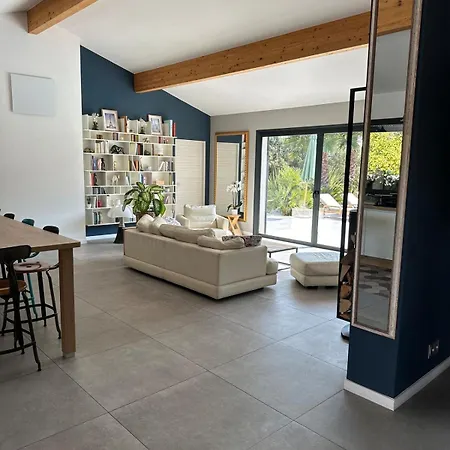 Architect-designed 150 M2 Villa
